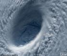 Глаз тропический циклон